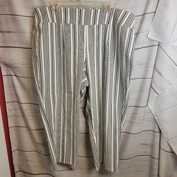 Cato Pants - Cato plus Capri length striped pants